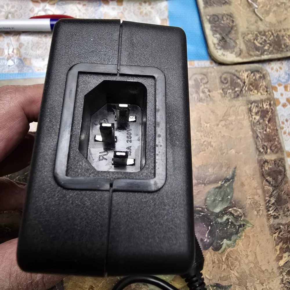 HP AC Power Adapter 0957-2156 100-240V Genuine HP Charger